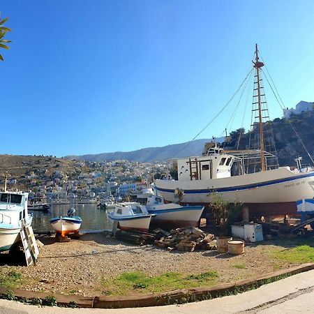 Traditional Seafront Apartment Symi Exterior foto